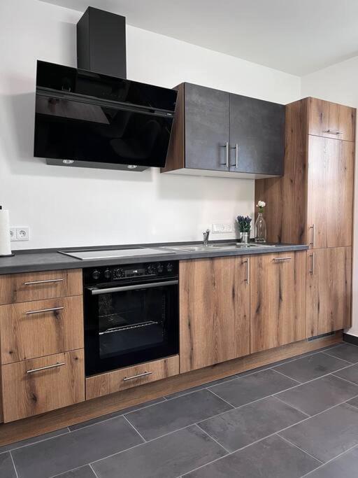 Modern Und Rustikal Mit Kamin Ferienwohnung Kohlert باد برلبورغ المظهر الخارجي الصورة